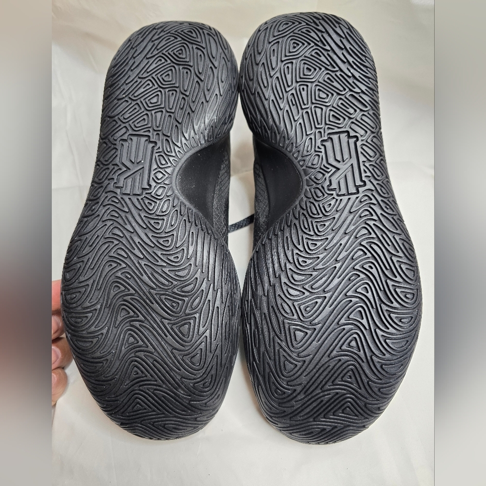 Nike Kyrie Flytrap V5 Black/Cool Grey-Black Size 7.5 CZ4100-004. NEW - Picture 15 of 15